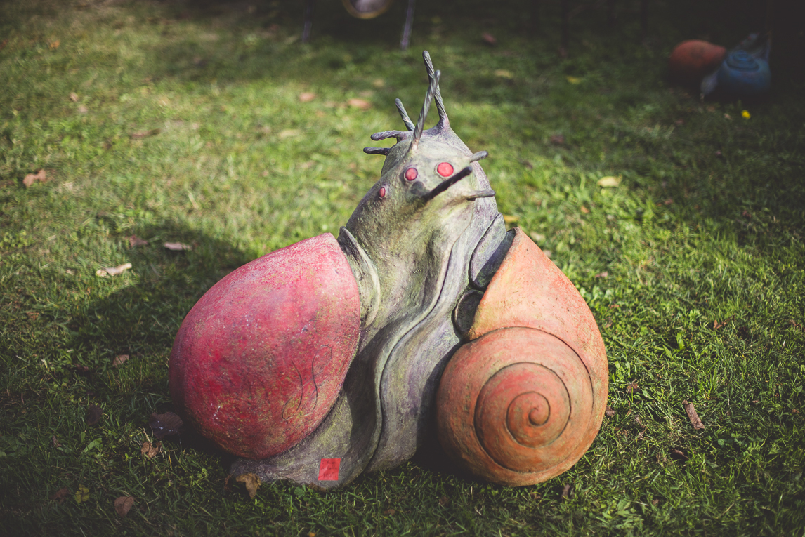 rozimages - photographie évènementielle - Expo Vente de Végétaux Rares 2015 - sculpture de deux escargots - St Elix le Chateau, France