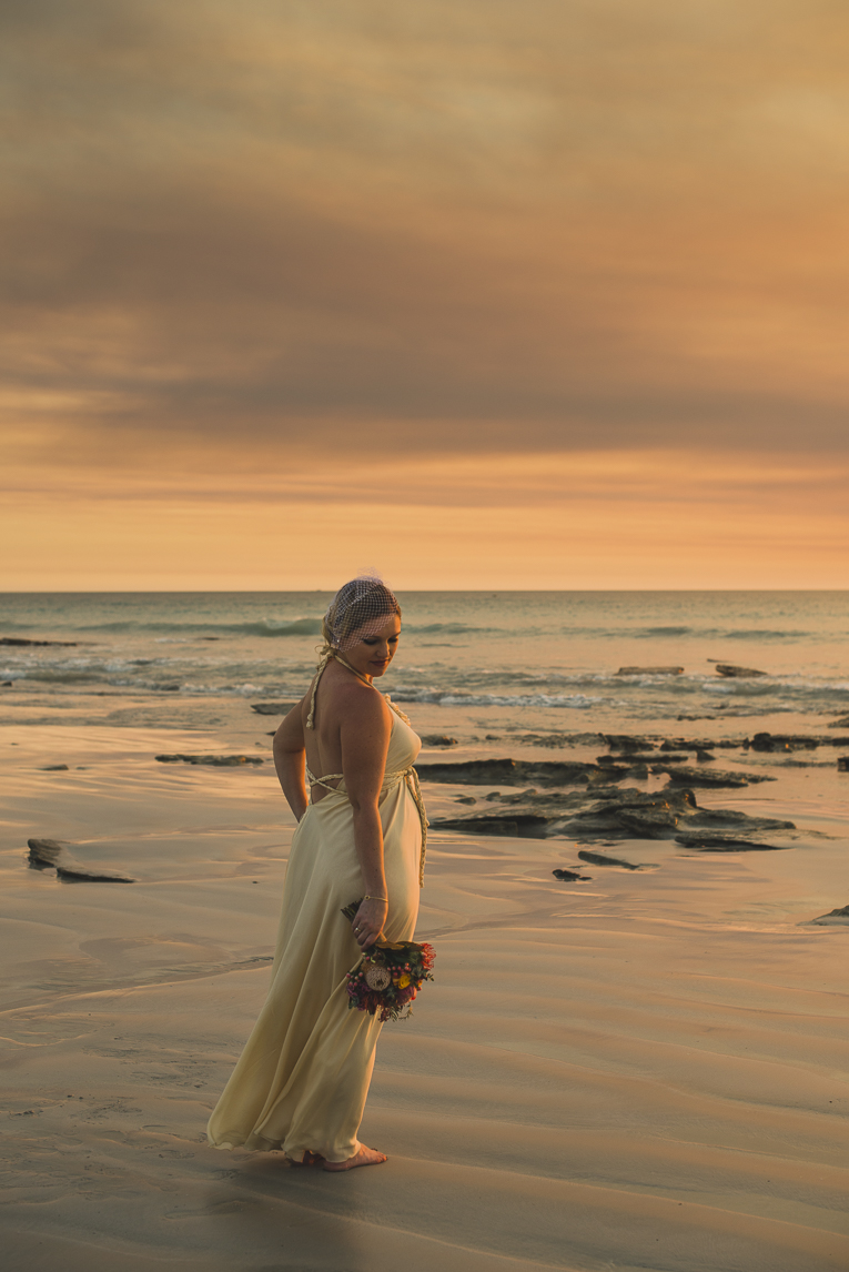 rozimages - photographie de mariage - mariée sur la plage - Broome, Australie