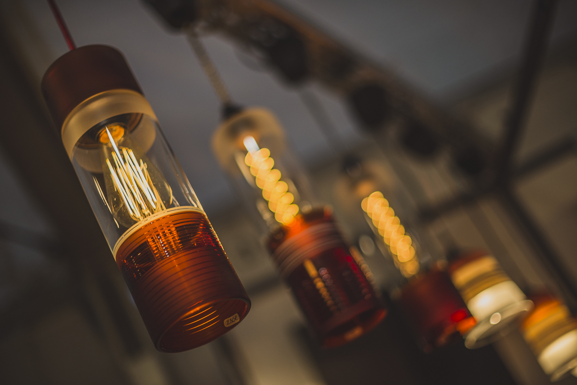 rozimages - photographie évènementielle - Salon des Arts et du Feu 2015 - lampes pendant du plafond - Martres-Tolosane, France