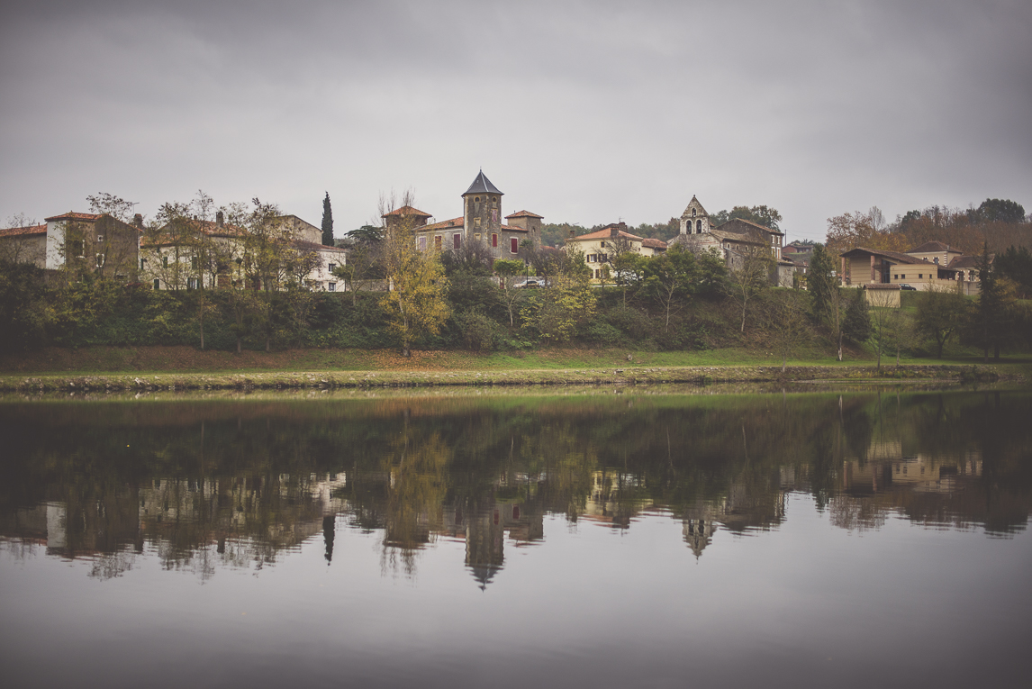 rozimages - travel photography - little town near river - Couladère, France