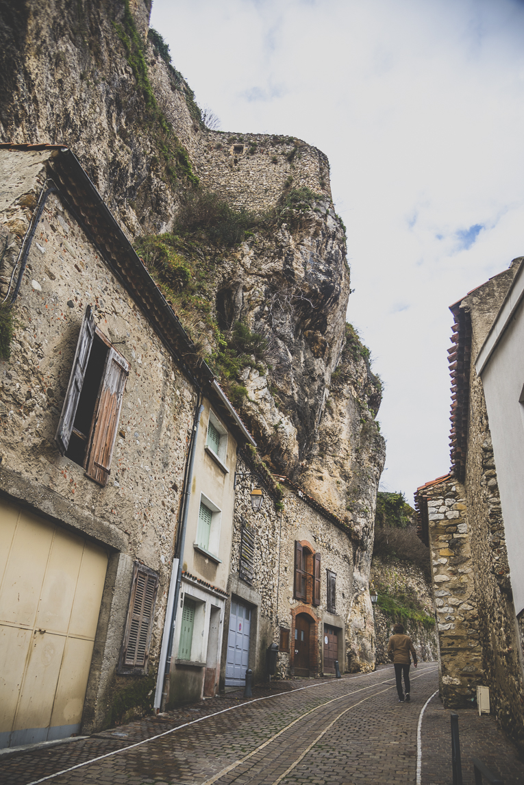 rozimages - travel photography - steep street and buildings - Foix, France