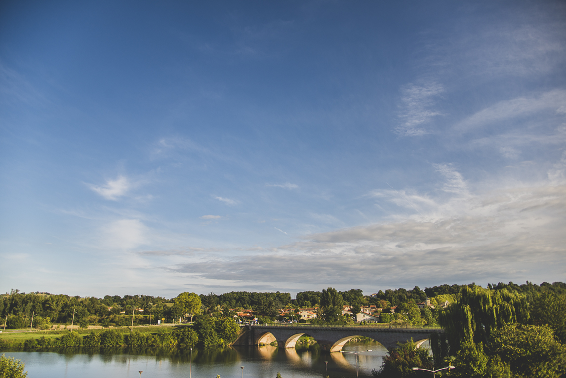 rozimages - travel photography - bridge over a river - Cazères, France