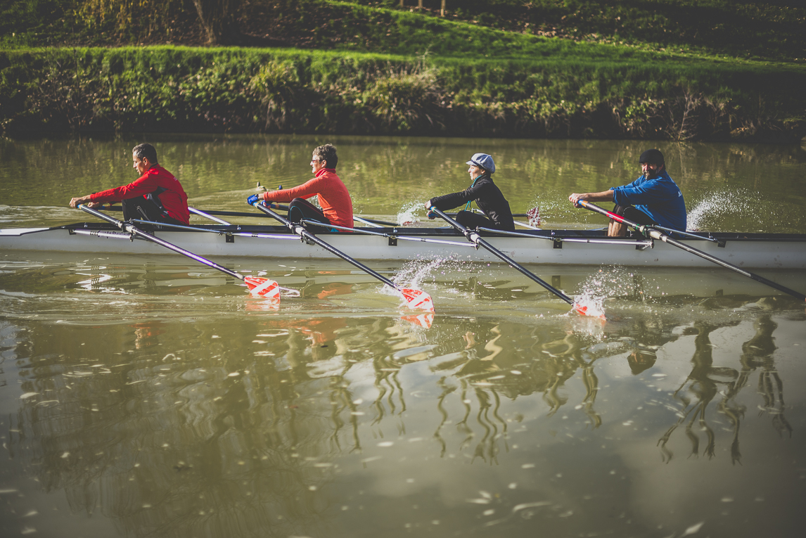 Photo of the French town of Auch - kayak on the river - Auch Photographer