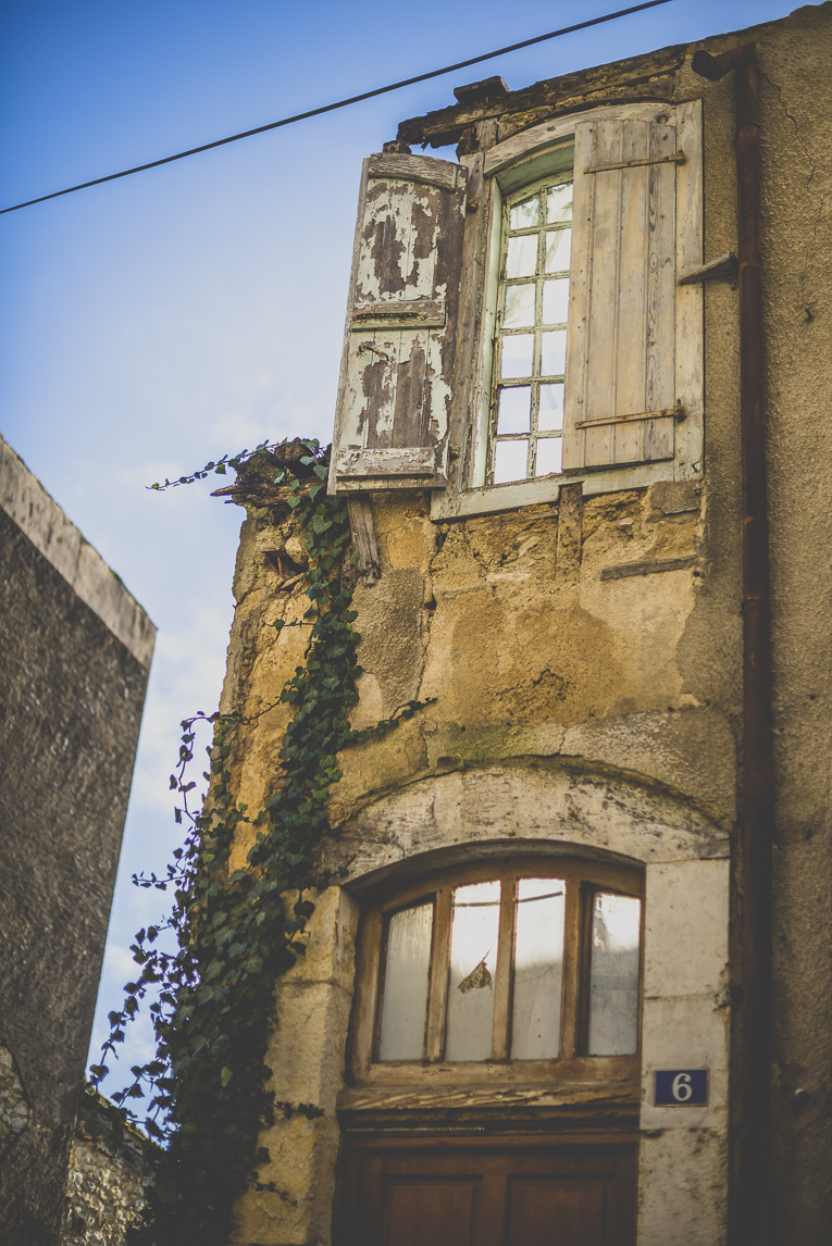 Photo of the French town of Auch - abandoned building - Auch Photographer