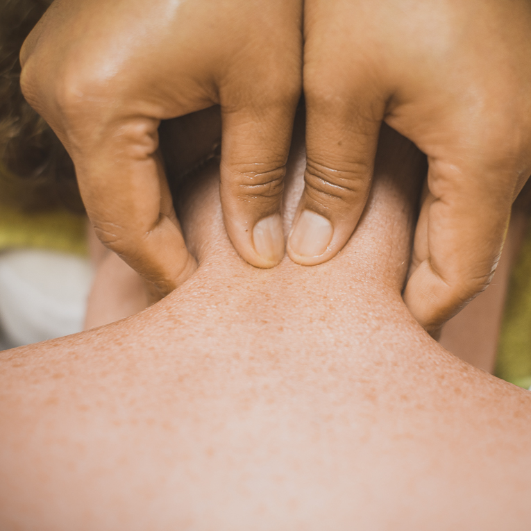 Thai Touch Massage Utopia Broome - oil massage being done on neck - Commercial Photographer