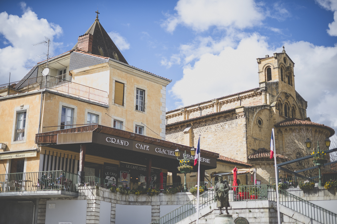 Photo of the French town of Saint-Gaudens - church and cafe - Saint-Gaudens Photographer