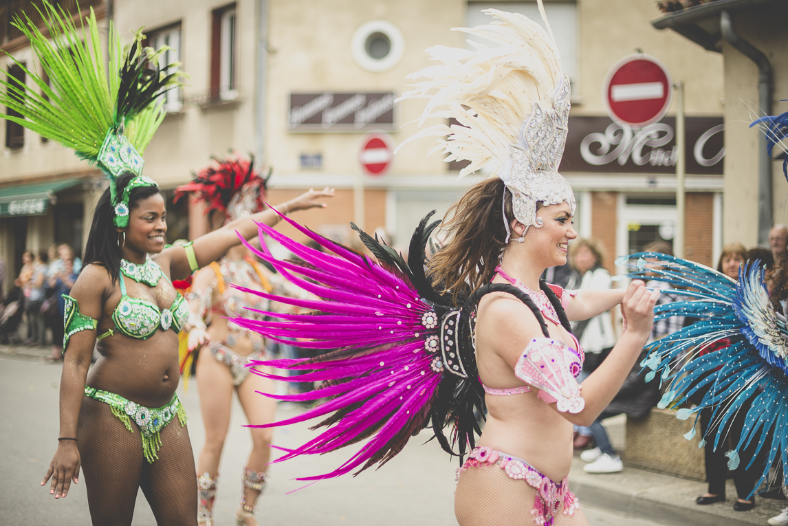Fête des fleurs Cazères 2016 - danceuse de défilé - Photographe évènementiel