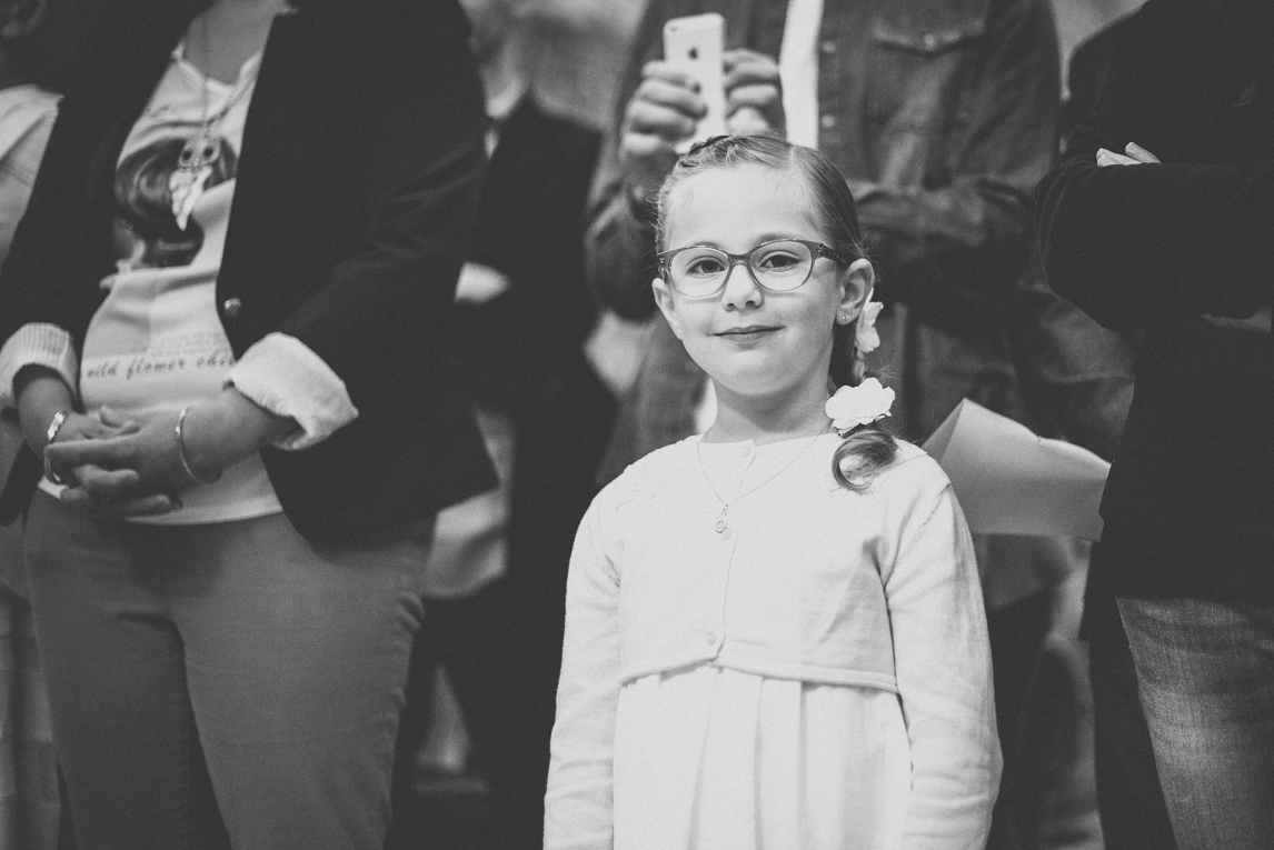 Baptism in Mondavezan - Portrait of little girl - Family Photographer