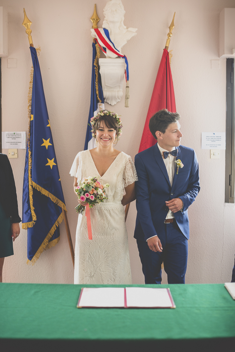 Reportage mariage Toulouse - mariés à la mairie - Photographe mariage