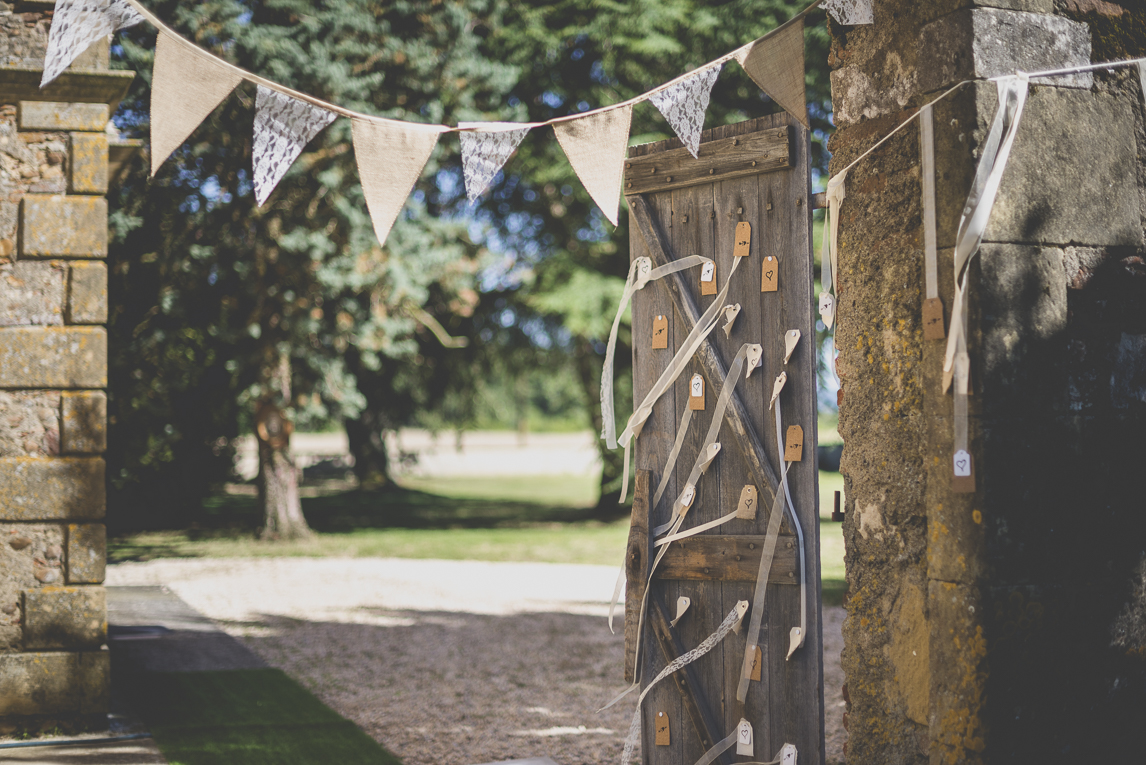 Wedding Photography South West France - wedding decoration with ribbons and tags - Wedding Photographer