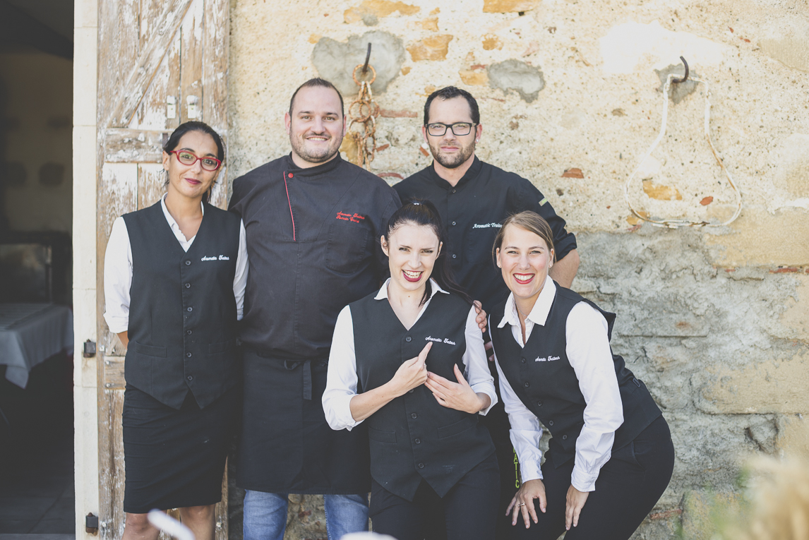 Wedding Photography South West France - catering team - Wedding Photographer