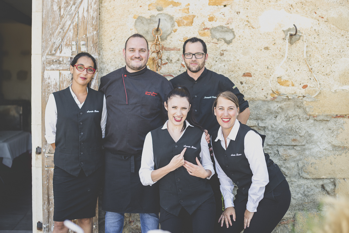 Reportage mariage Sud-Toulousain - équipe traiteur - Photographe mariage