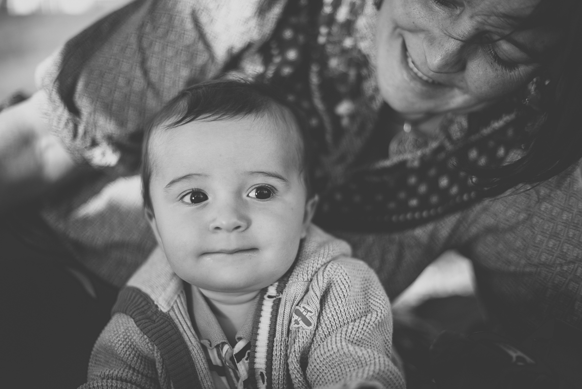 Family photo session Ariège - mum and baby - Family Photographer