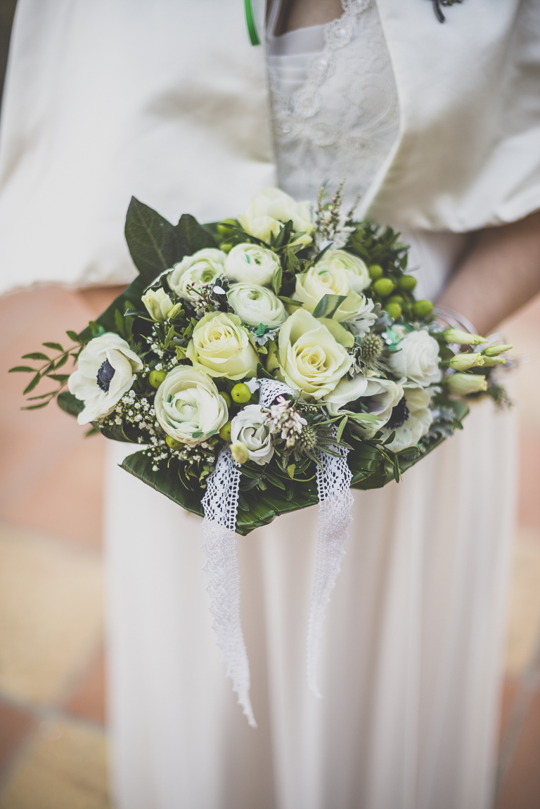 Reportage mariage hiver - bouquet de la mariée - Photographe mariage
