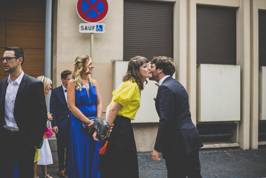Reportage mariage Toulouse - retrouvailles des invités - Photographe mariage