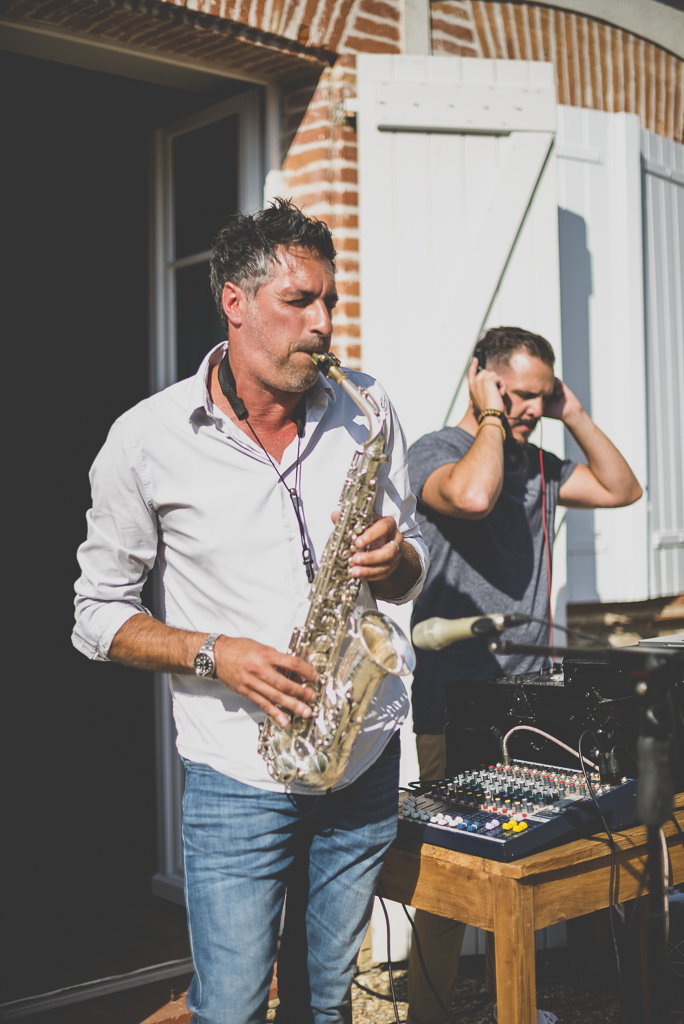 Reportage mariage Toulouse - joueur de saxophone - Photographe mariage