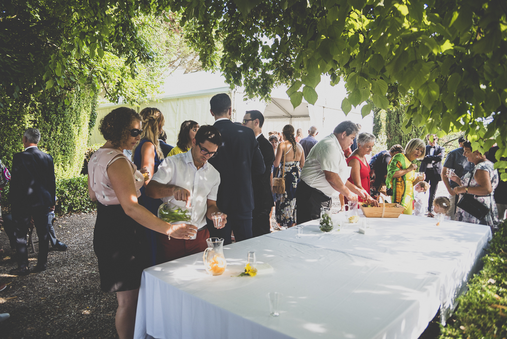 Reportage mariage Toulouse - rafraichissement pour les invités - Photographe mariage