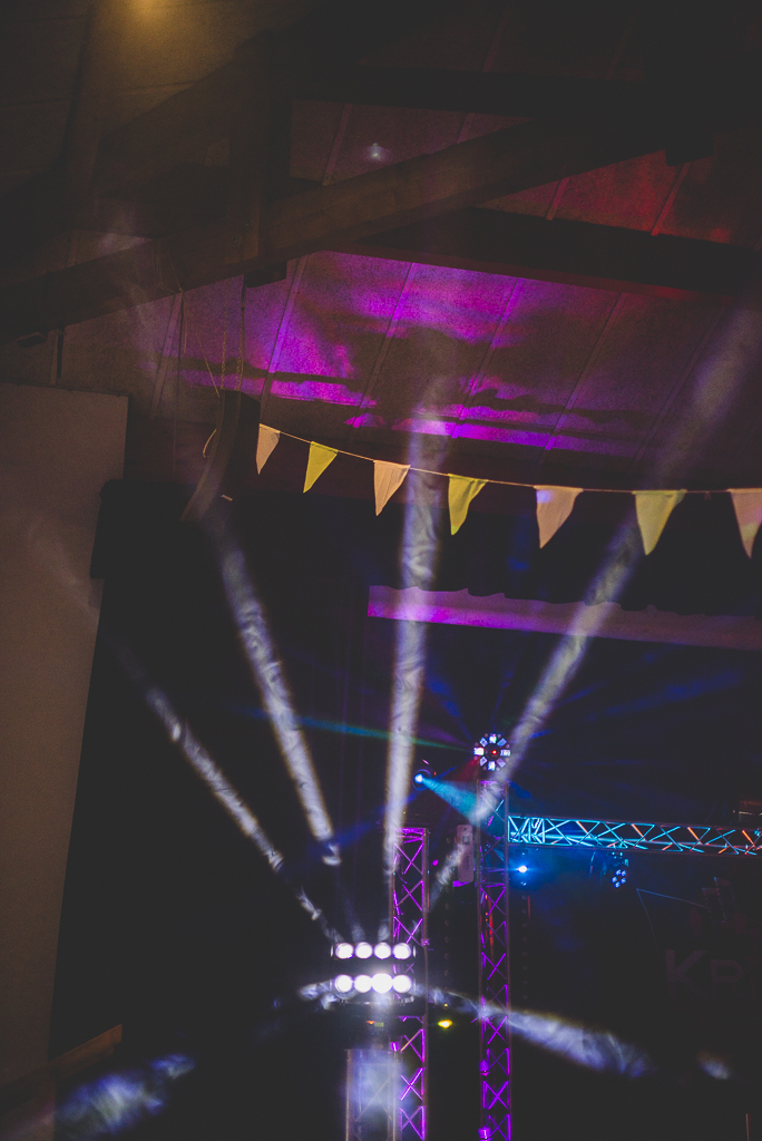 Mariage Toulouse - jeu de lumière en soirée - Photographe mariage Toulouse