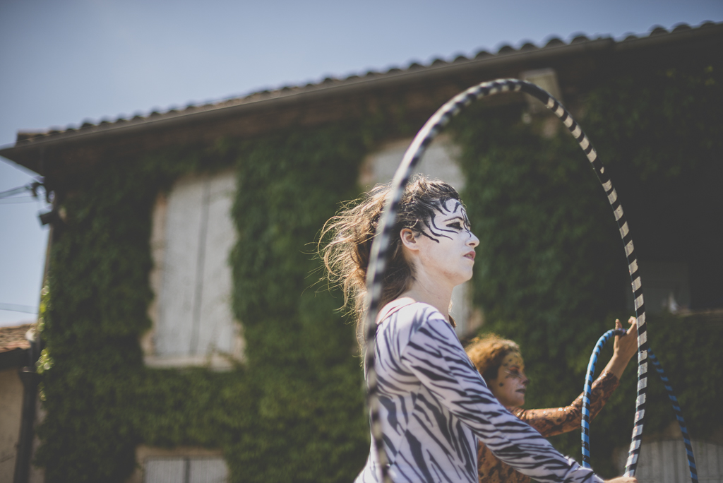 Fete des fleurs Cazeres 2018 - femme et hula hoop - Photographe Haute-Garonne