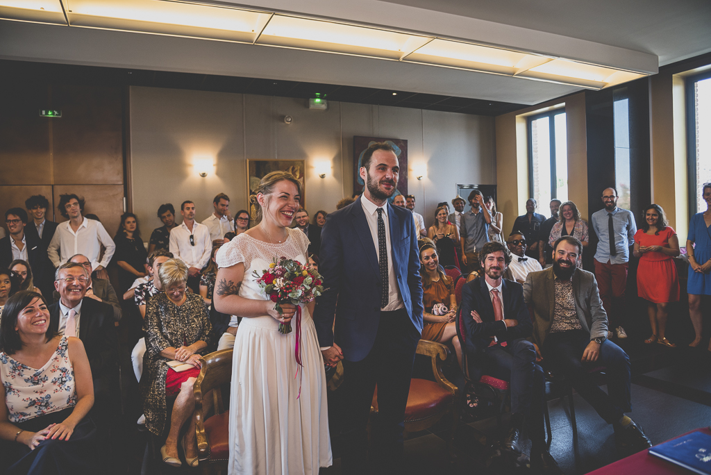 Reportage mariage Haute-Garonne - mariés à la mairie - Photographe mariage