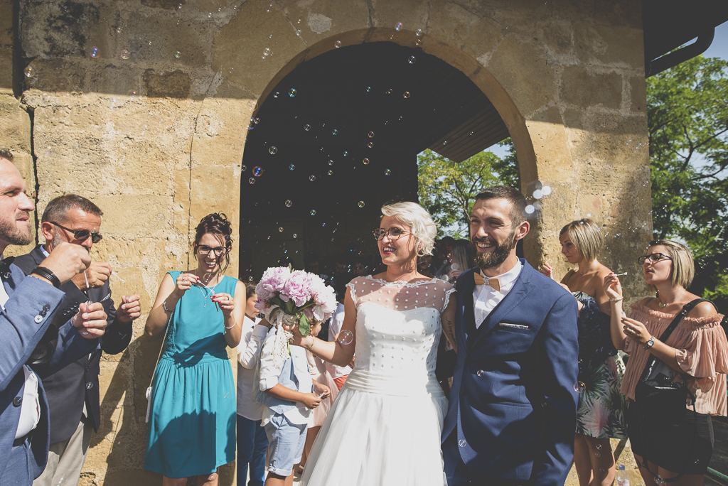 Reportage mariage Haute-Garonne - sortie d'église - Photographe mariage Saint-Gaudens