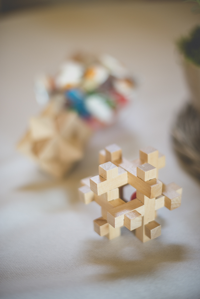 Wedding Photography Haute-Garonne - jeux en bois sur table des enfants - Wedding Photographer Saint-Gaudens