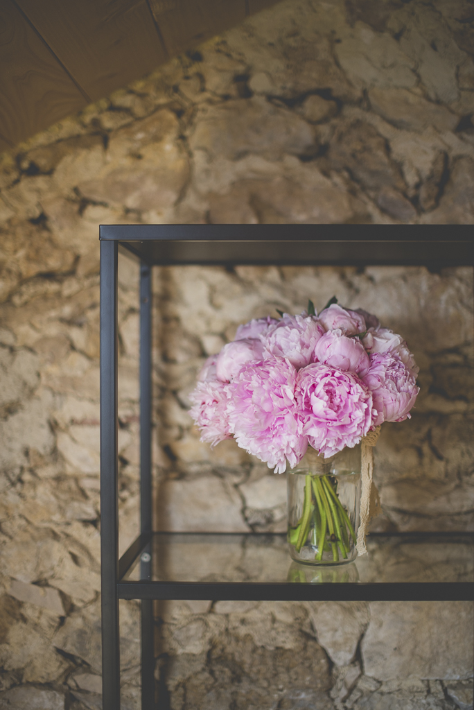 Reportage mariage Haute-Garonne - bouquet de pivoines roses - Photographe mariage Saint-Gaudens