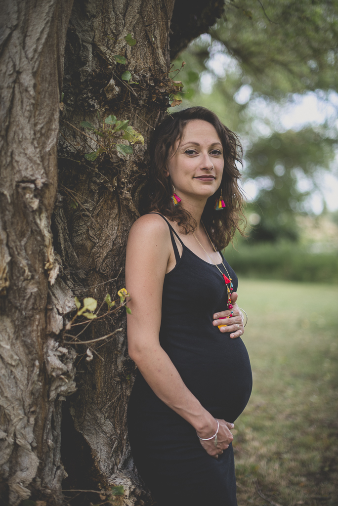 Pregnancy photoshoot tree and nature - Photographer Haute-Garonne